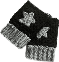 a pair of crocheted fingerless gloves with stars on them